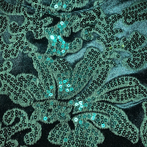 Dress - Picture 4 of 4